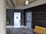 Sanitaires bien entretenus à la station de départ de la télécabine