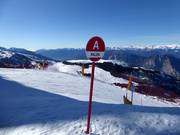 Balisage des pistes dans le domaine skiable Monte Bondone