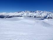 Lac de retenue dans le domaine skiable de Bellwald