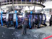 Le personnel sympathique est présent à l’embarquement.