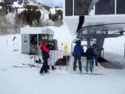 À tous les télésièges, le personnel est présent.