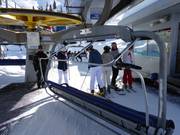 Le personnel est toujours présent à l’embarquement.