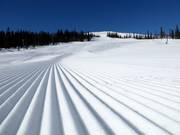 Préparation parfaite des pistes dans le domaine skiable Dundret Lapland