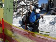 Personnel attentif au téléski Idealhang