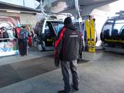 Le personnel est présent à l’embarquement