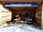 Il y a une dameuse dans le domaine skiable Halde.