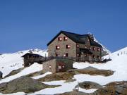Possibilité d'hébergement sur le domaine skiable : Duisburger Hütte