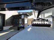 La station de vallée est surveillée par le personnel.