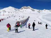 Scuol Zauberteppich I - Tapis roulant/Moving Carpet recouvert d’une galerie