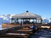 Bar de glace au restaurant d’altitude