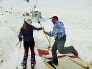 Le personnel de la remontée mécanique se fera un plaisir de vous aider lors de l’embarquement.