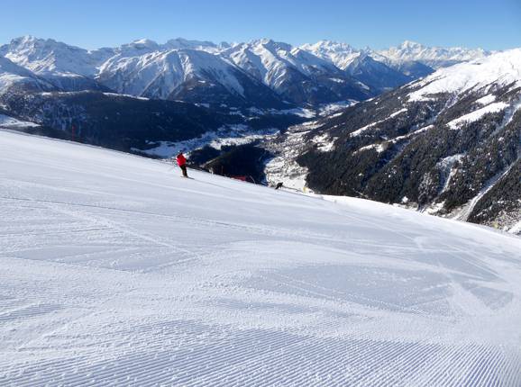Large piste dans la partie supérieure