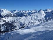 Vue sur le château et Versettla