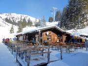 Salle de cheminée à la station de vallée Thanellerbahn à Berwang
