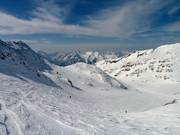Pente raide dans la longue descente La Sarenne