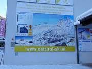 Panneau d'information à la station de la vallée