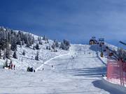 Descente panoramique difficile au télésiège du sommet du Hauser Kaibling
