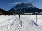 Pistes de ski de fond avec vue sur l'Ehrwald et le massif du Zugspitze