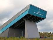 La halle de ski vue de l'extérieur