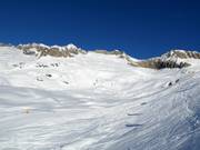 Vue sur les pentes de poudreuse du Hohstock