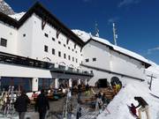 Terrasse ensoleillée du restaurant Seegrube