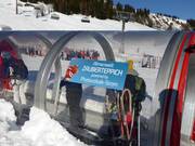 Tapis magique Almenwelt alimenté par de l’électricité photovoltaïque