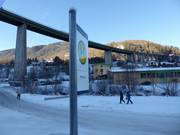 Arrêt de bus directement à la station inférieure de la Bergeralmbahn