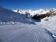 Piste pittoresque à travers la vallée de Velill