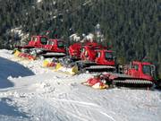 Les dameuses attendent leur intervention.