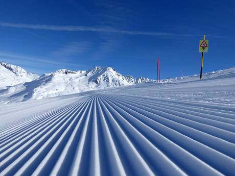 Préparation des pistes SkiArena Andermatt-Sedrun – Préparation des pistes Gemsstock – Andermatt