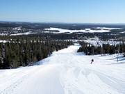 Vue sur la station aval Masto avec le lac Vuosselijärvi