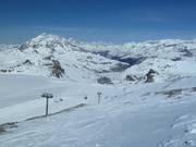 Vue sur Tignes depuis le glacier de la Grande Motte