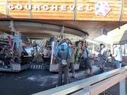 À la télécabine, une assistance est proposée lors de l’embarquement.