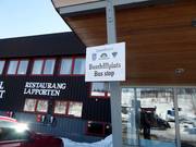 Arrêt de bus à l'hôtel Fjällen