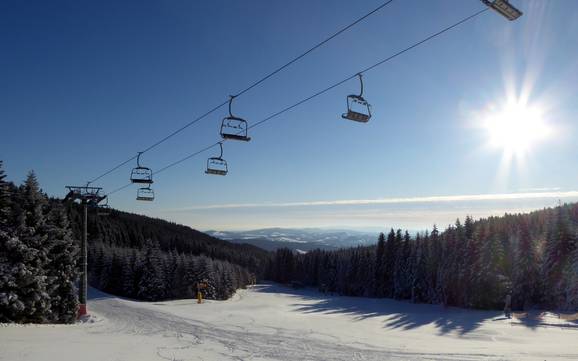Skier en Autriche orientale