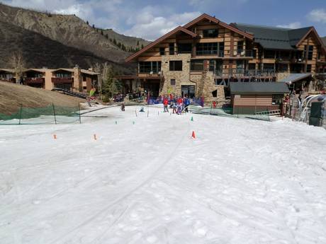 Stations de ski familiales Monts Elk – Familles et enfants Snowmass