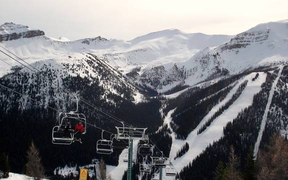 Le plus grand domaine skiable dans les Rocheuses d'Alberta – domaine skiable Lake Louise