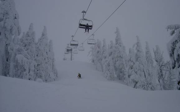 La plus haute gare aval dans la chaîne des Cascades – domaine skiable Mt. Bachelor