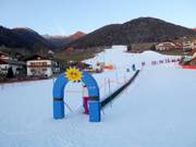 Vue depuis la pente d'entraînement vers le téléski à assiettes