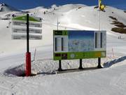 Panneau d'information avec signalisation