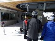 Le personnel est à votre disposition pour vous aider lors de l’embarquement.