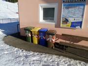 Tri des déchets dans la station de ski