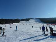 Vue depuis les stations de vallée sur la piste de ski