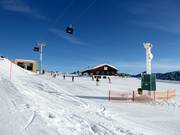 Téléski d'entraînement à côté de la Loseralm à la station supérieure de la Panoramabahn