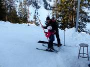 Les enfants reçoivent volontiers de l’aide.