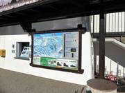 Panneau d'information à la station de la vallée