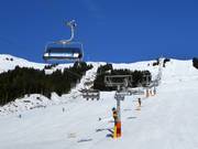 Hochalm 6er - 6 places | Télésiège rapide (débrayable) avec capots de protection et sièges chauffants