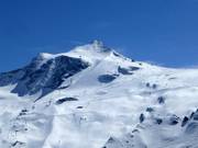 Vue depuis le Tuxerjoch sur le domaine skiable du glacier