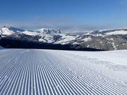 Préparation des pistes de première classe au Mont de Sëura