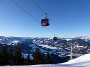 La nouvelle télécabine Fleckalmbahn de Kirchberg vers le domaine skiable KitzSki